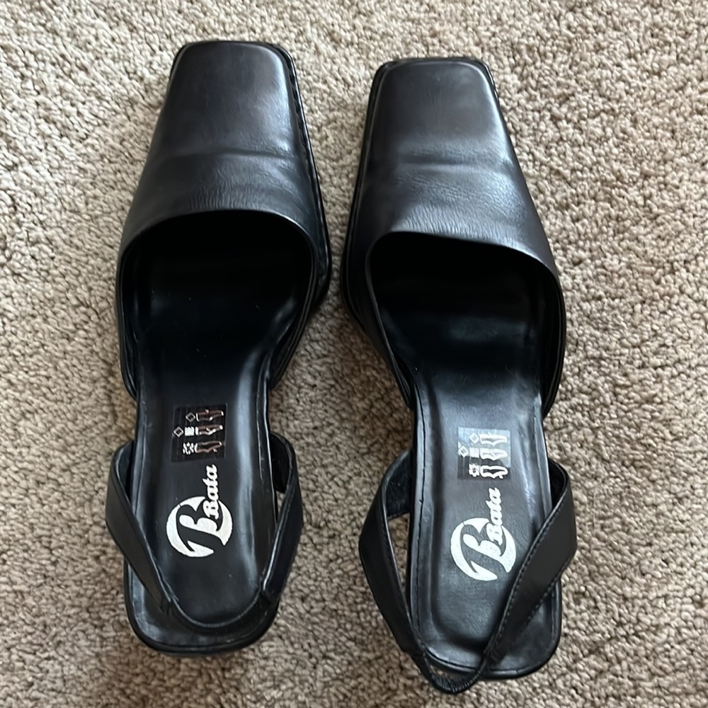 BATA Heels - Picture 5 of 5